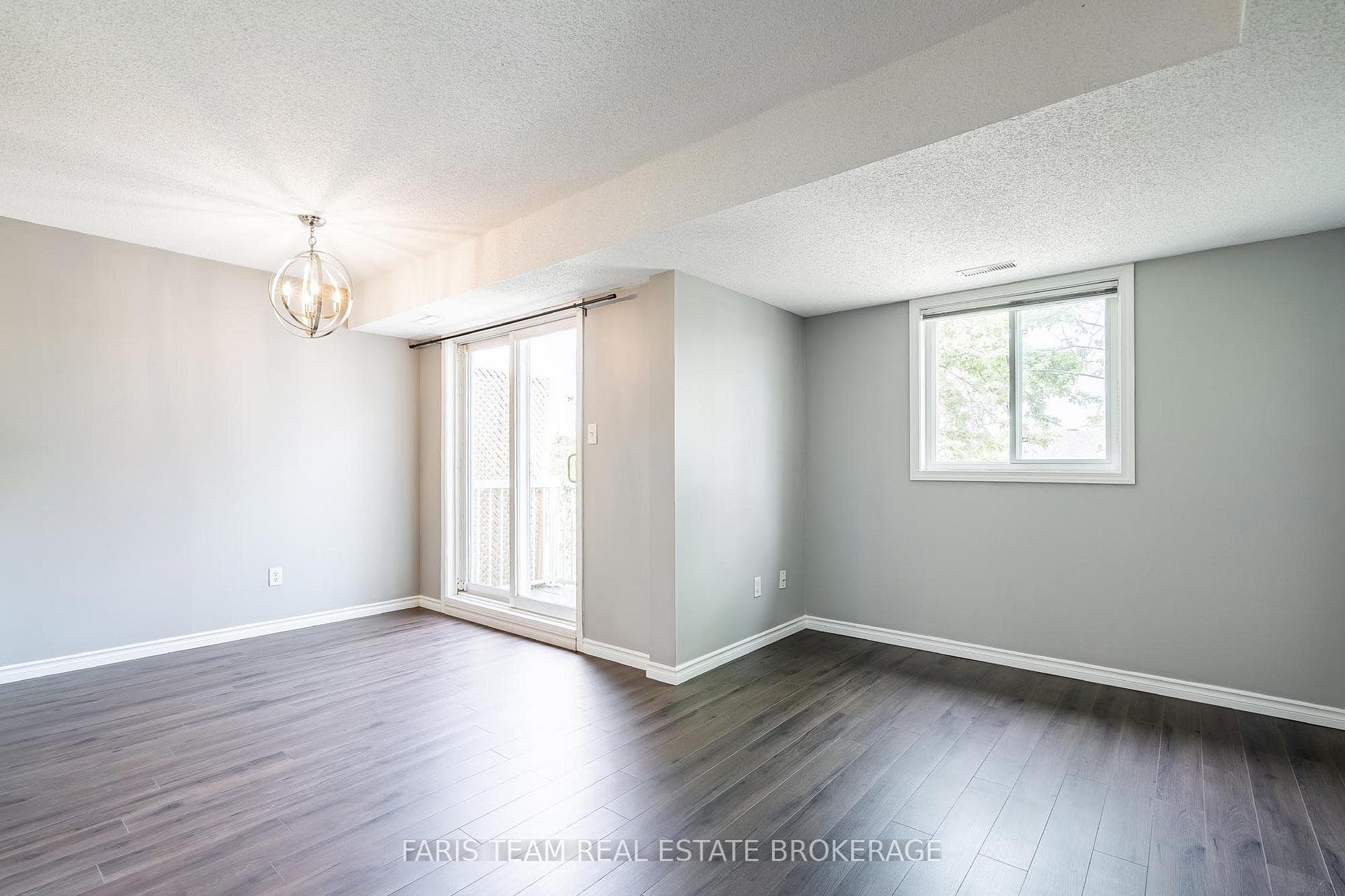 243 Ferndale Drive Unit 76 photo 10