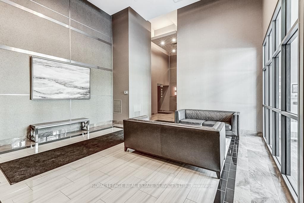 2490 Old Bronte Road Unit 503 photo 6