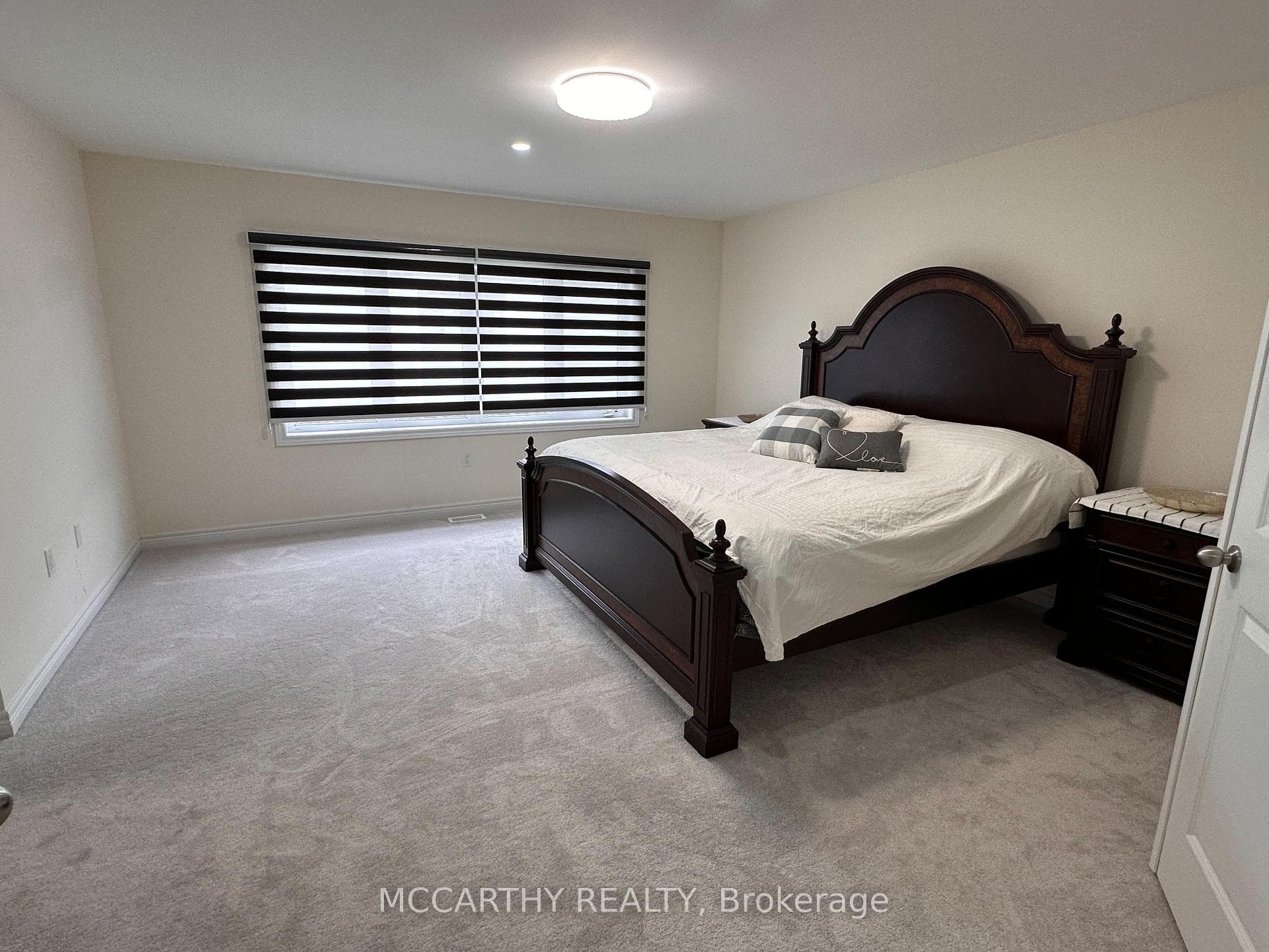 451 Black Cherry Crescent photo 20