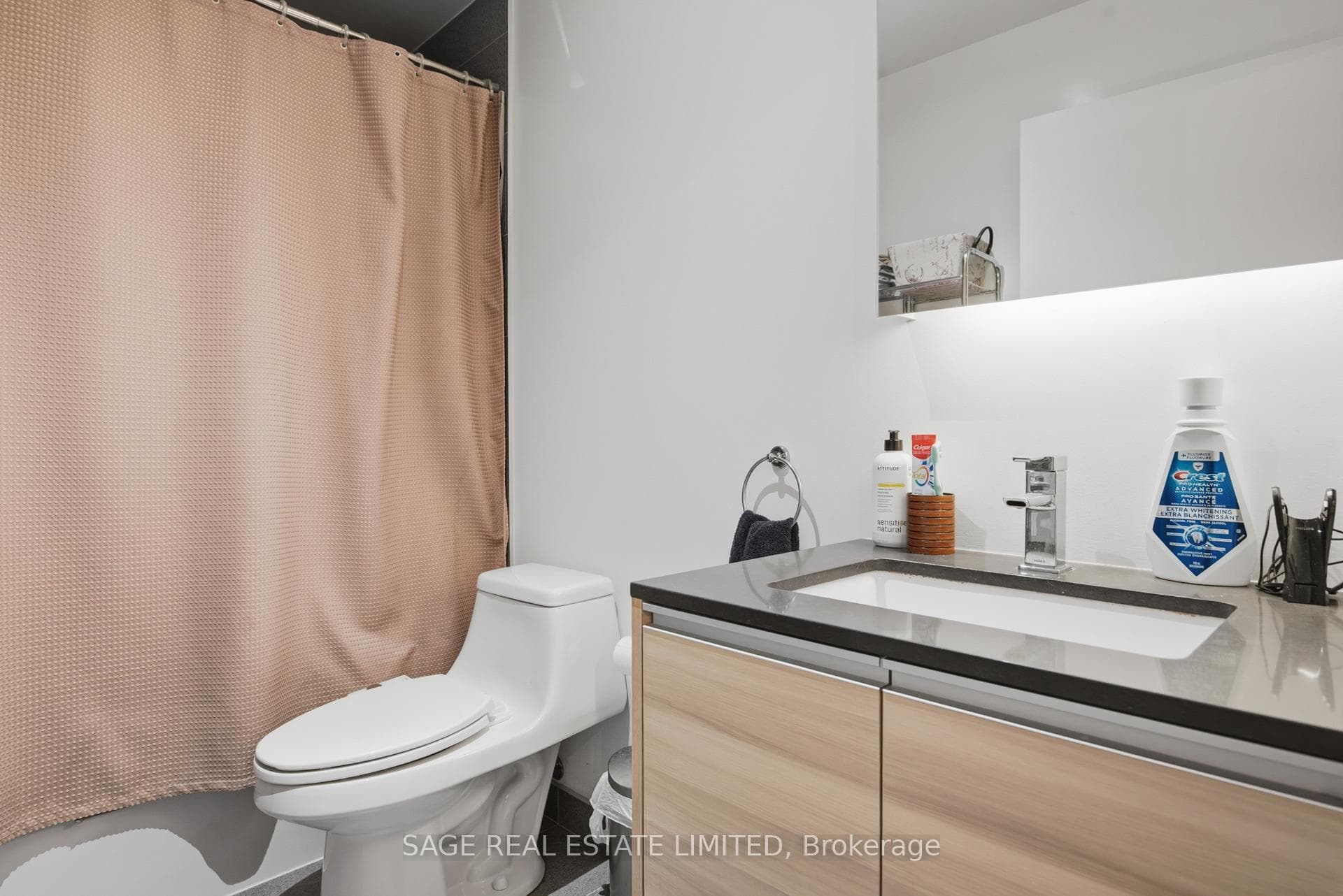 1238 Dundas Street Unit 609 photo 18