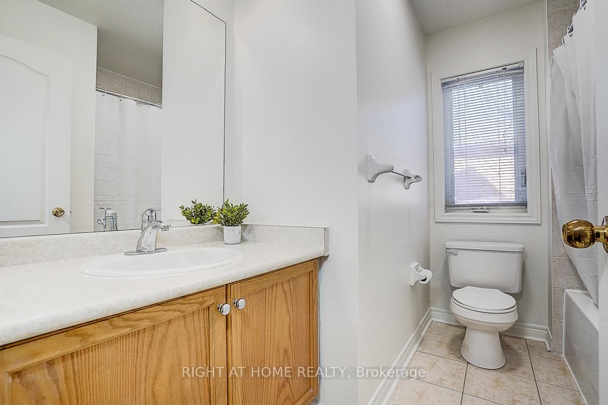 31 Waite Crescent photo 32