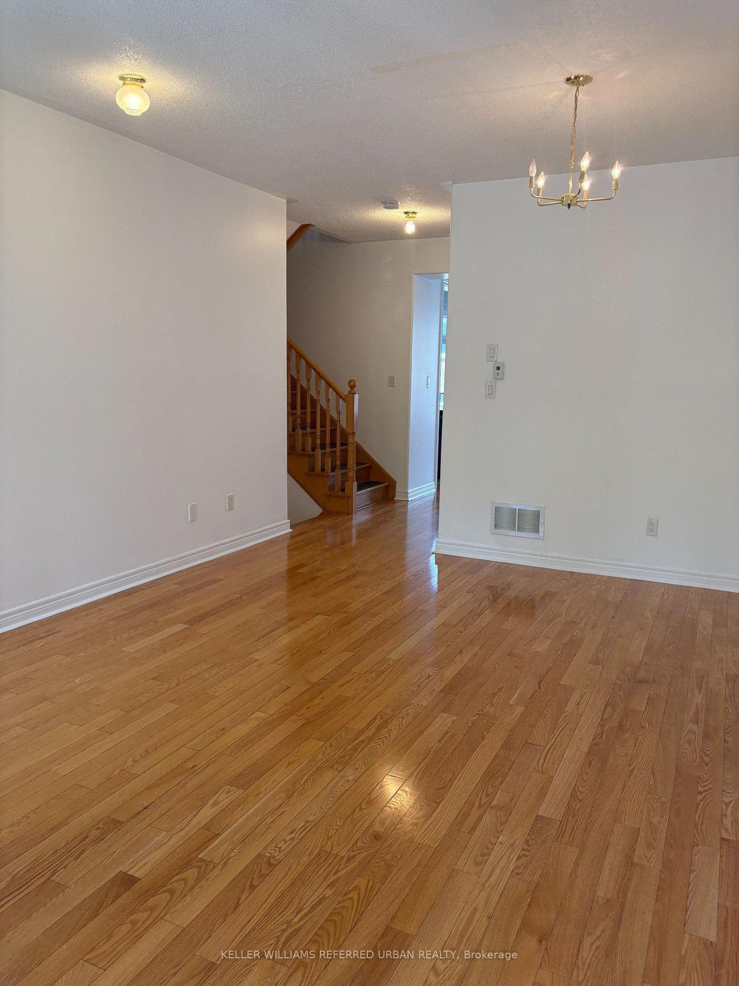 140 Foxwood Road photo 8