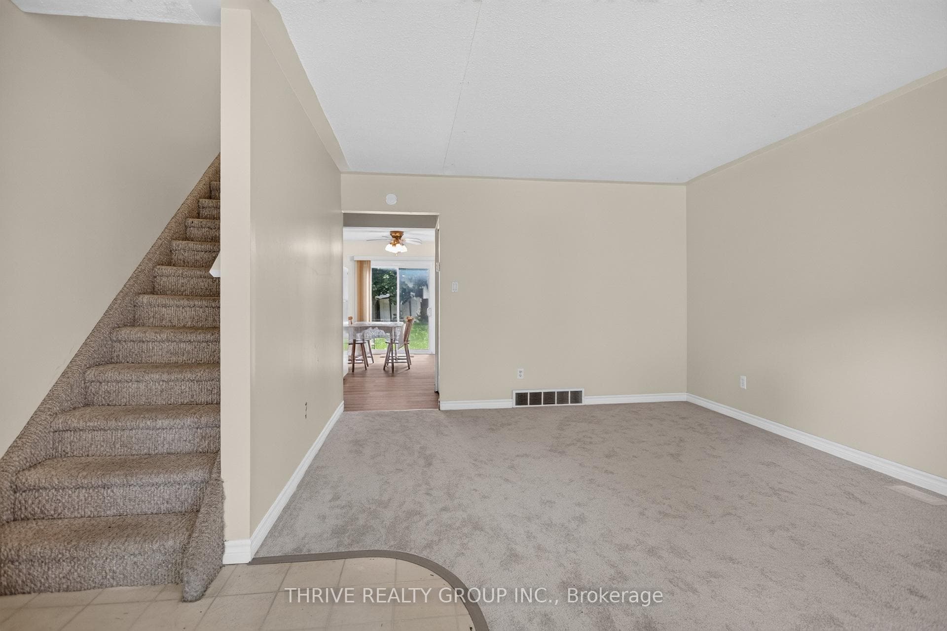 1762 Aldersbrook Road photo 4