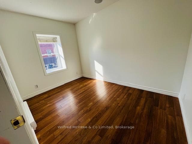 82/84 Elora Street photo 11