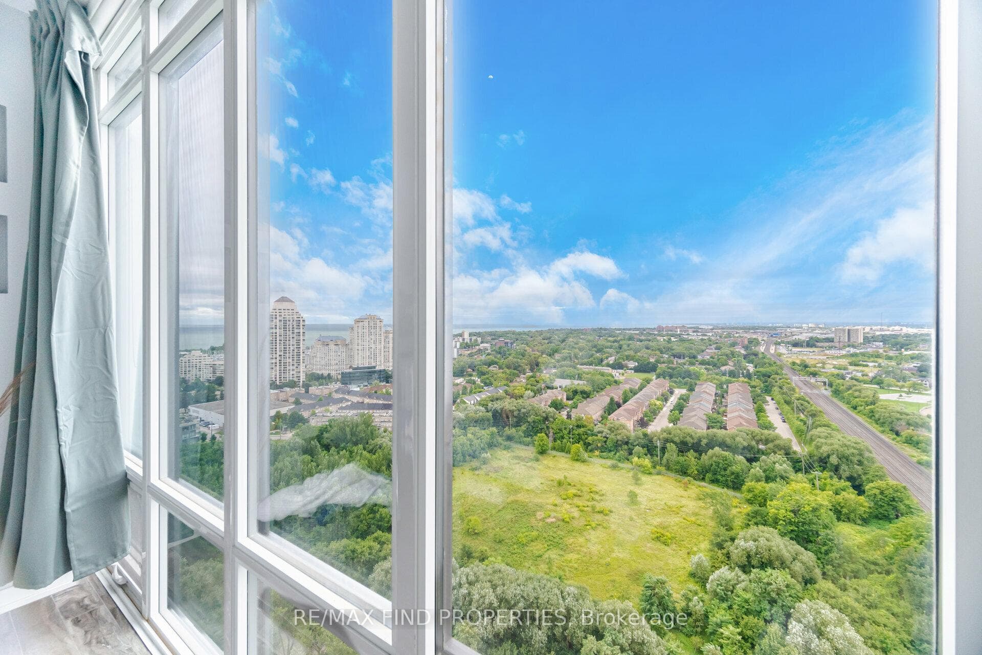 88 Park Lawn Road Unit 2717 photo 17
