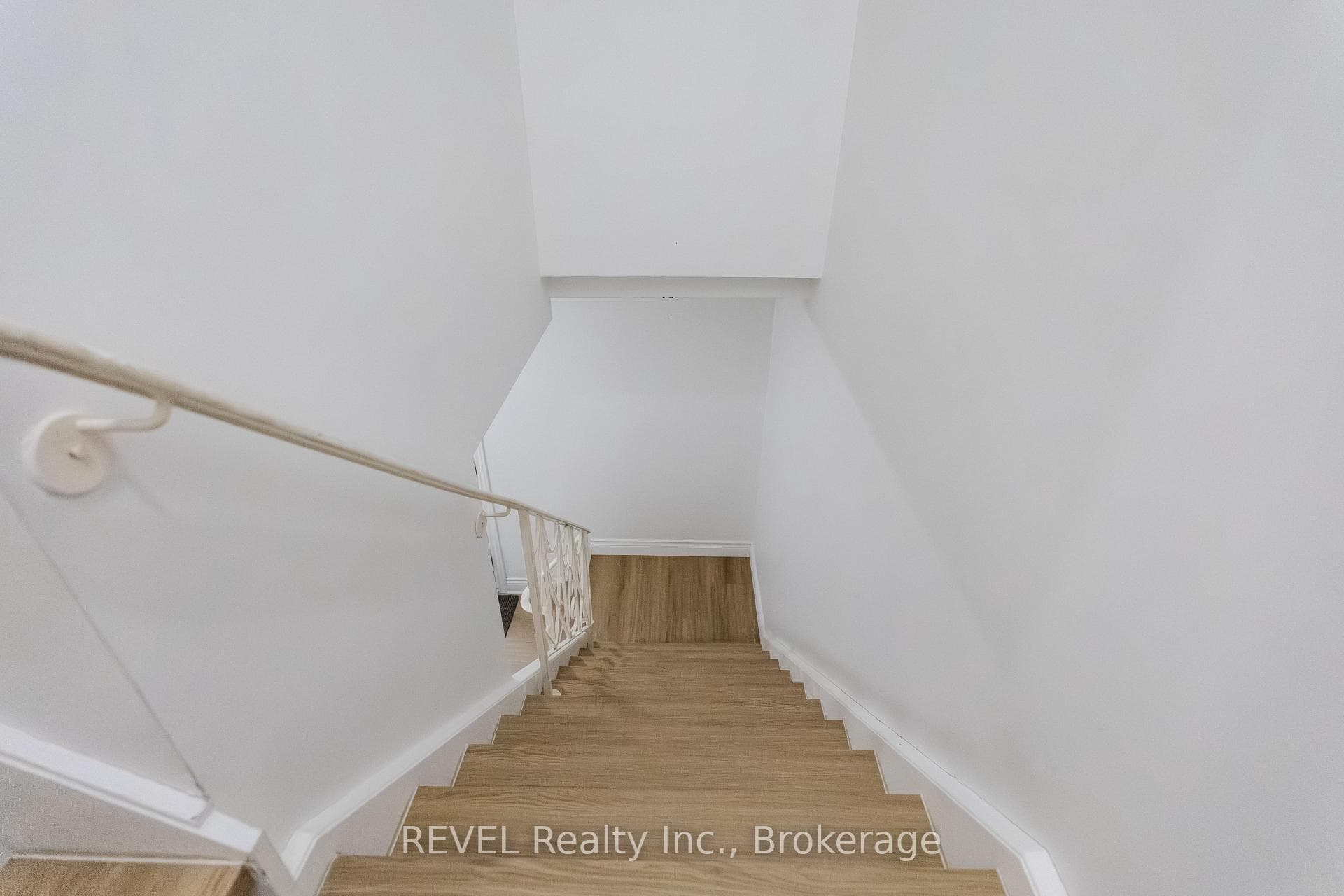19 Woodington Crescent photo 15