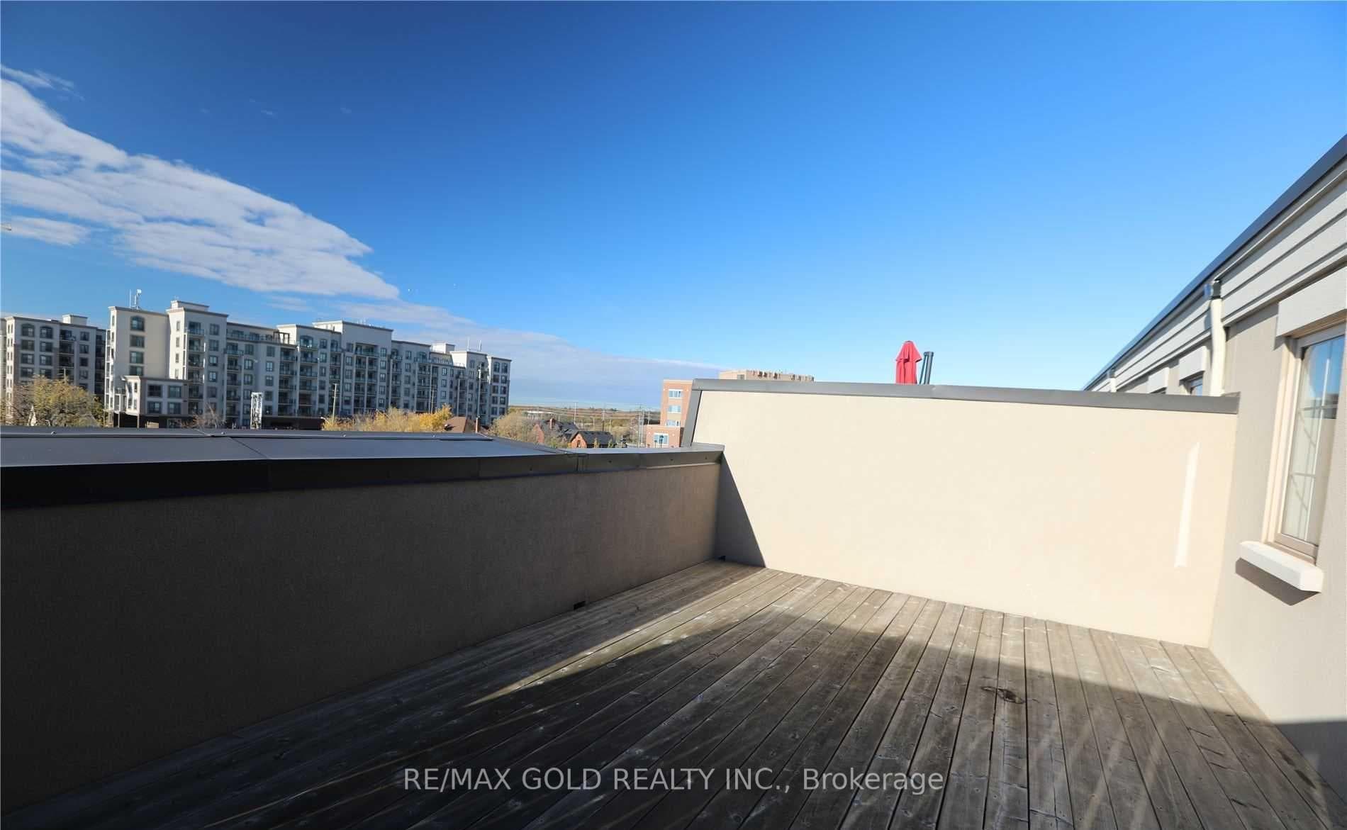 2441 Greenwich Drive Unit 70 photo 21