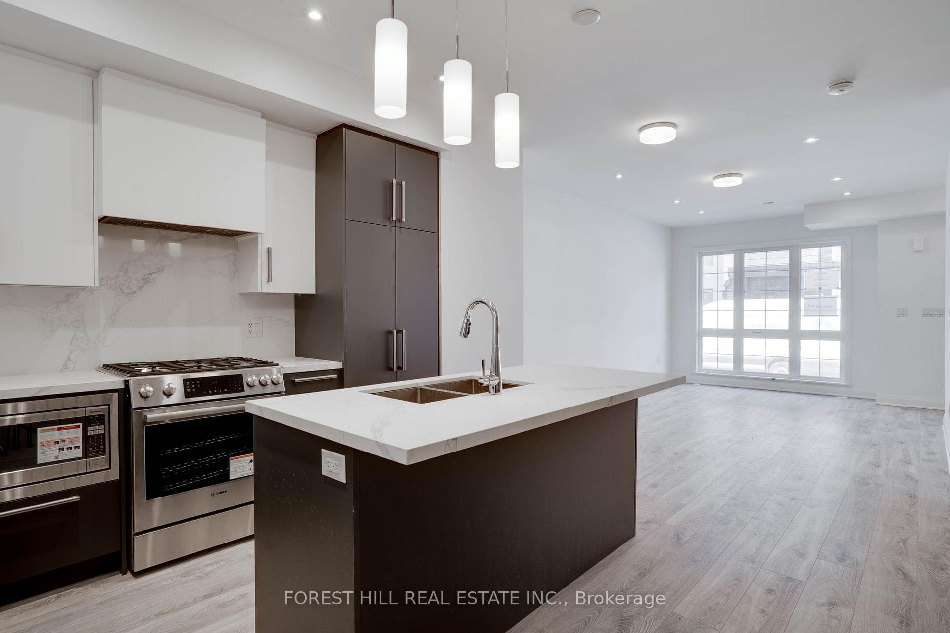 16 Chesley Street photo 4