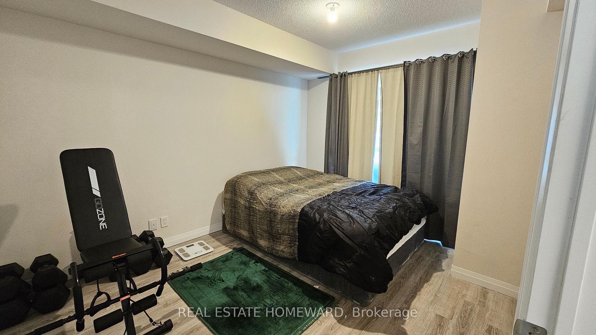 2152 Lawrence Avenue Unit 806 photo 3