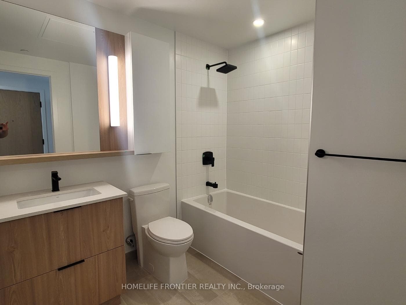 5 Defries Street Unit 2706 photo 10