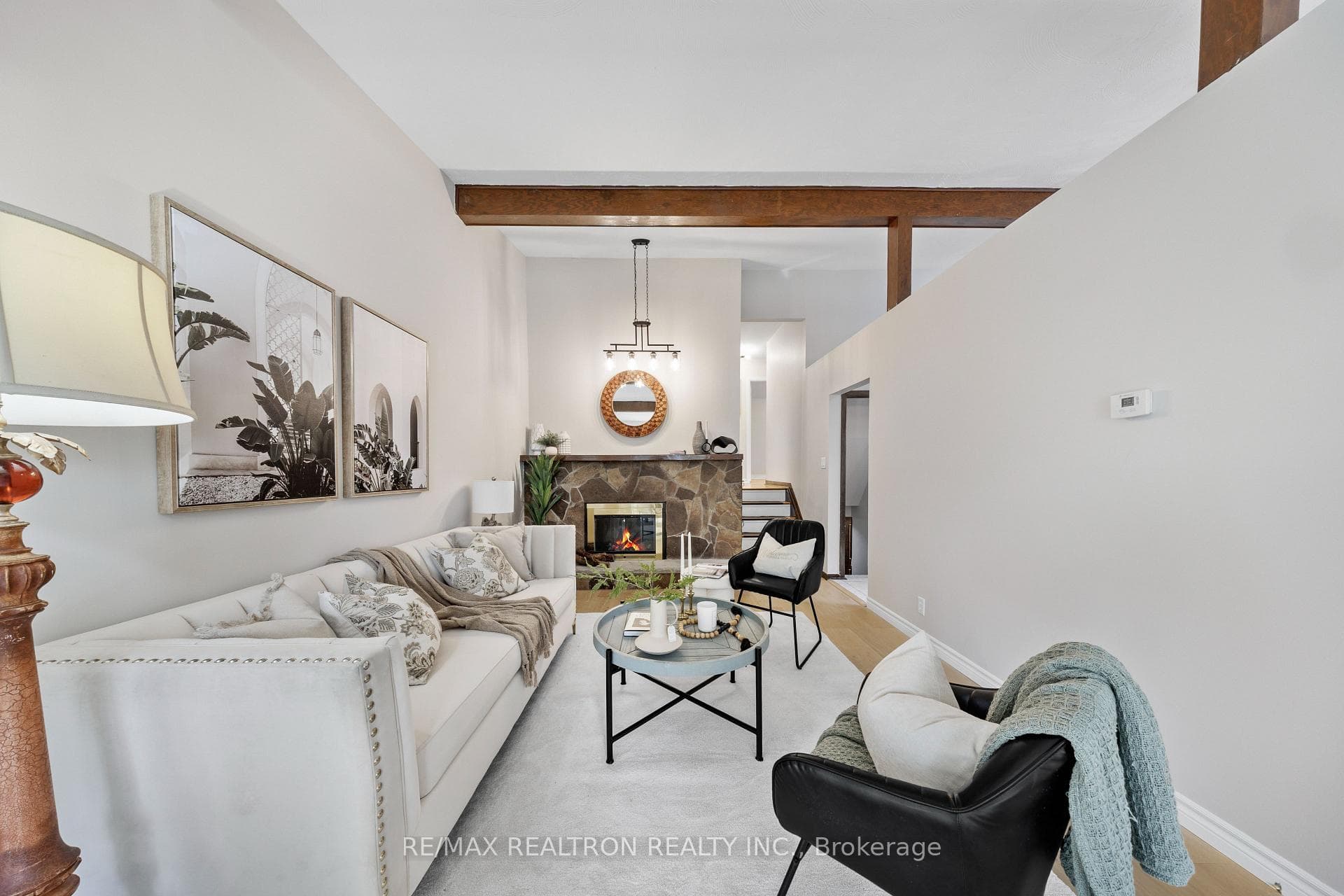 669 Annland Street photo 3