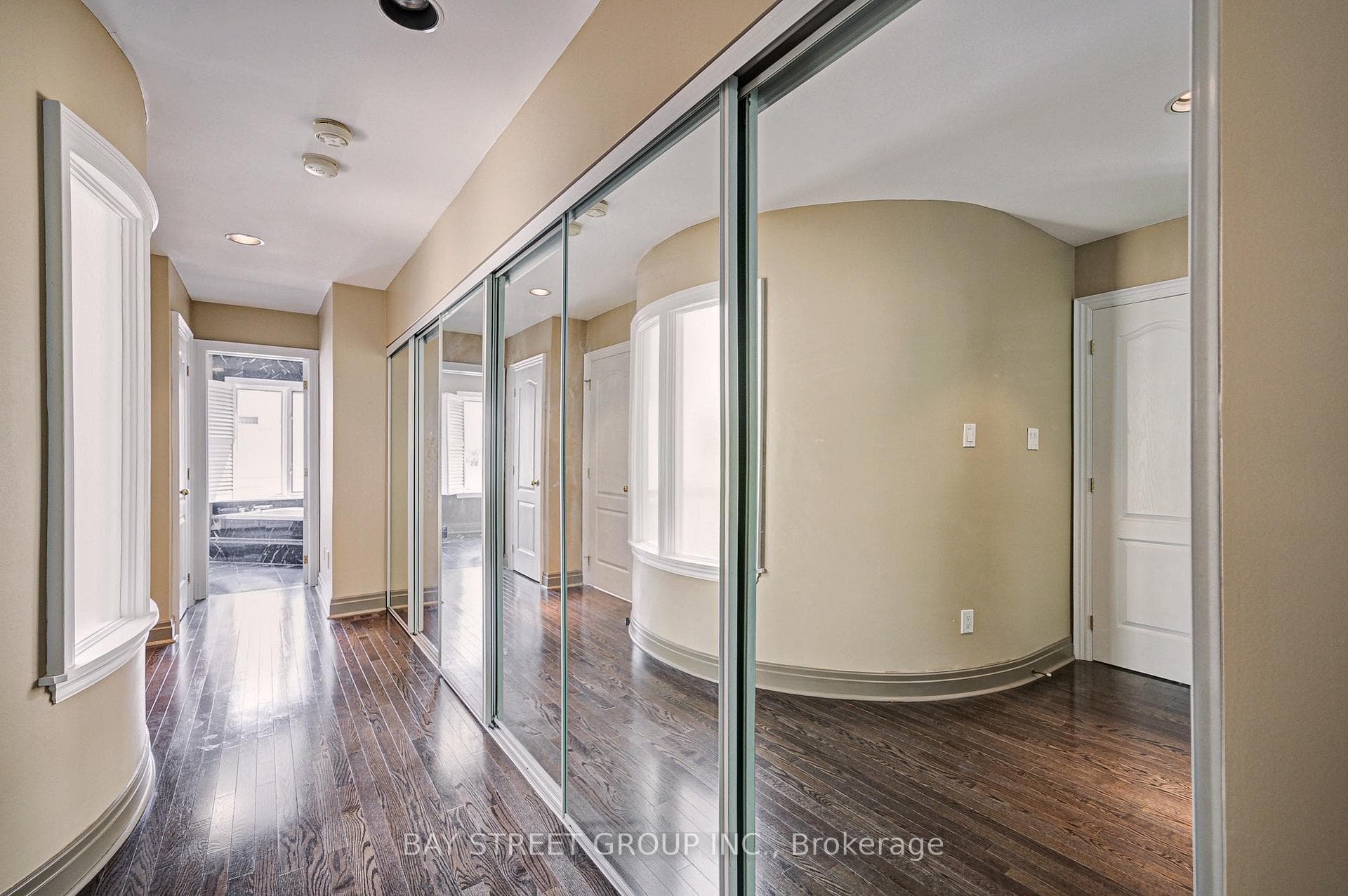 529 Davenport Road photo 18