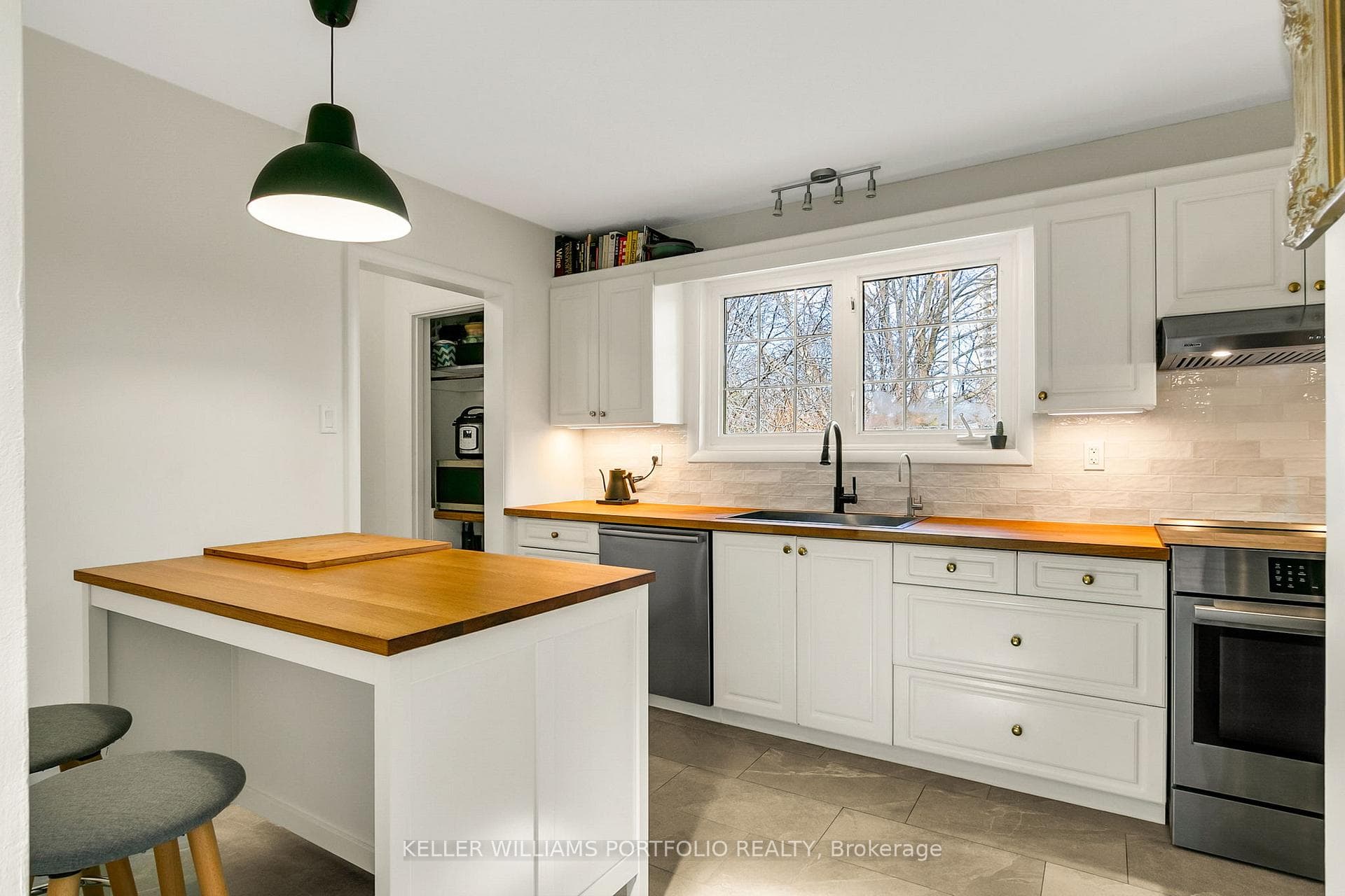88 Sabrina Dr Drive photo 10