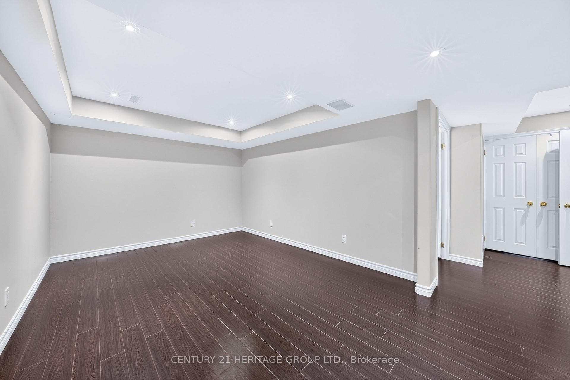 16 Harvest Hills Boulevard photo 37