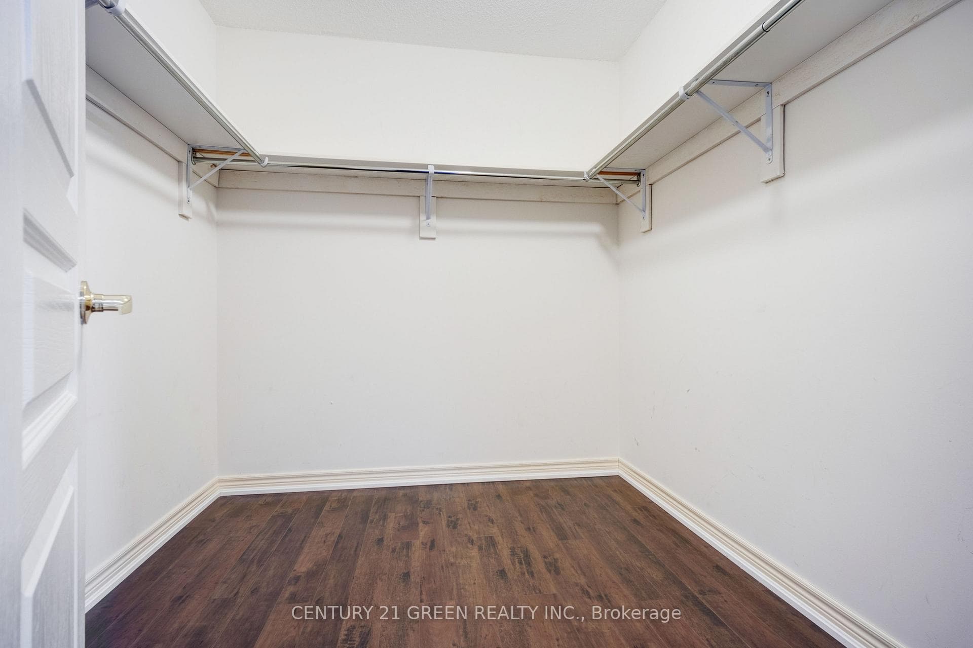 32 Riverglen Street photo 22
