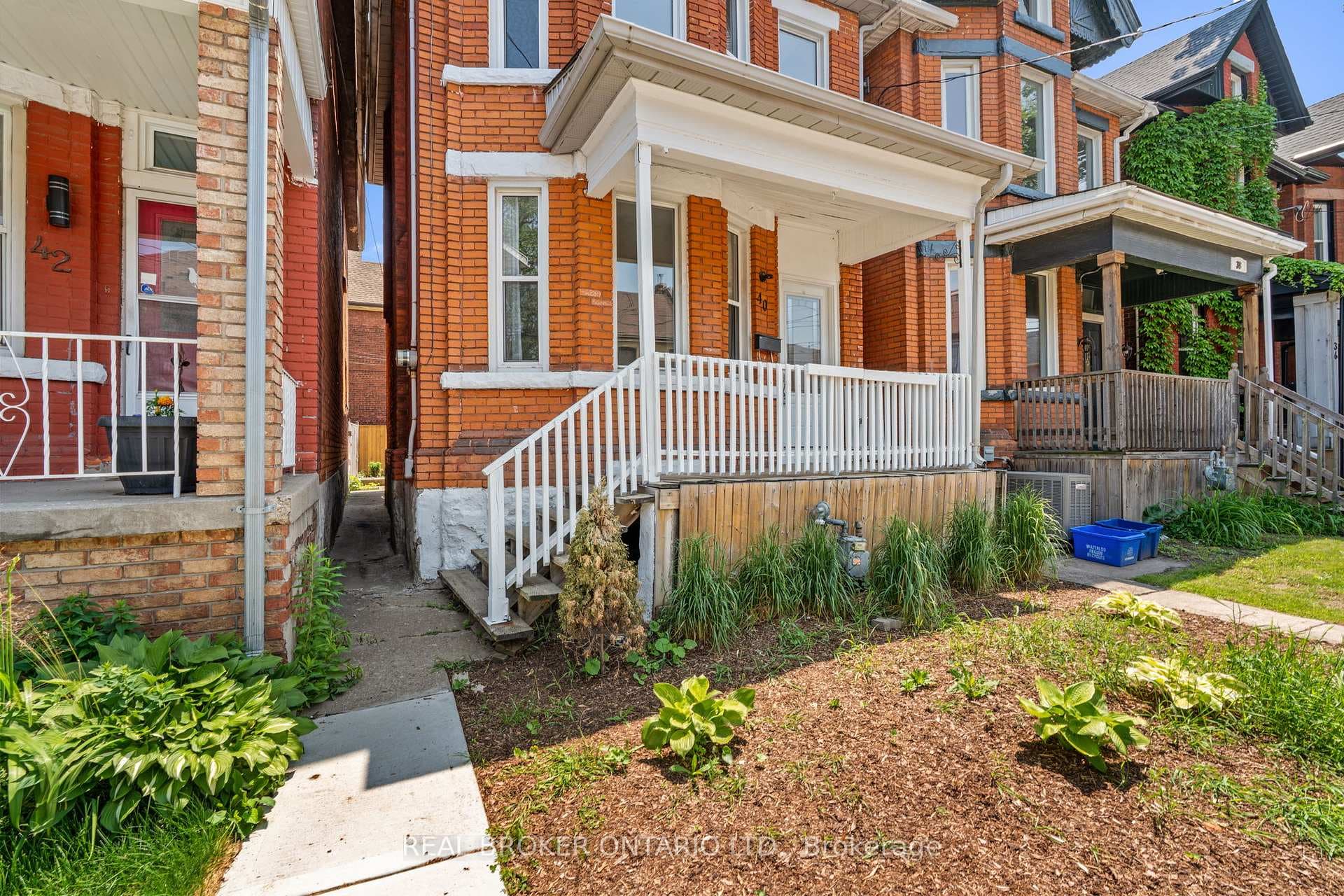 40 Ashley Street photo 2