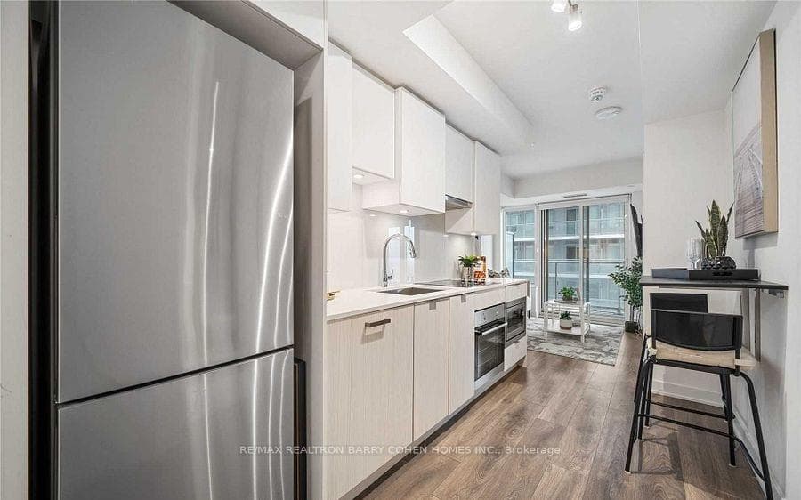 195 Redpath Avenue Unit 2002 photo 11
