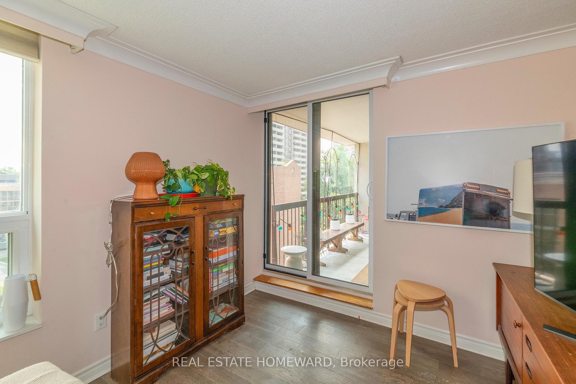 77 Maitland Place Unit 615 photo 14