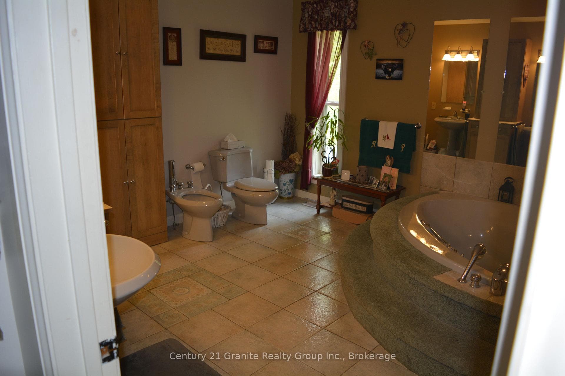 230 RIVER BEND Drive photo 20