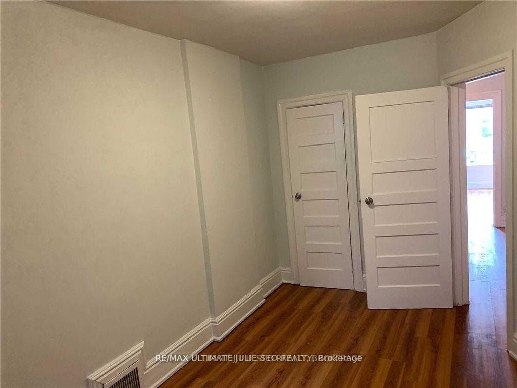 406A Bloor Street Unit D photo 6