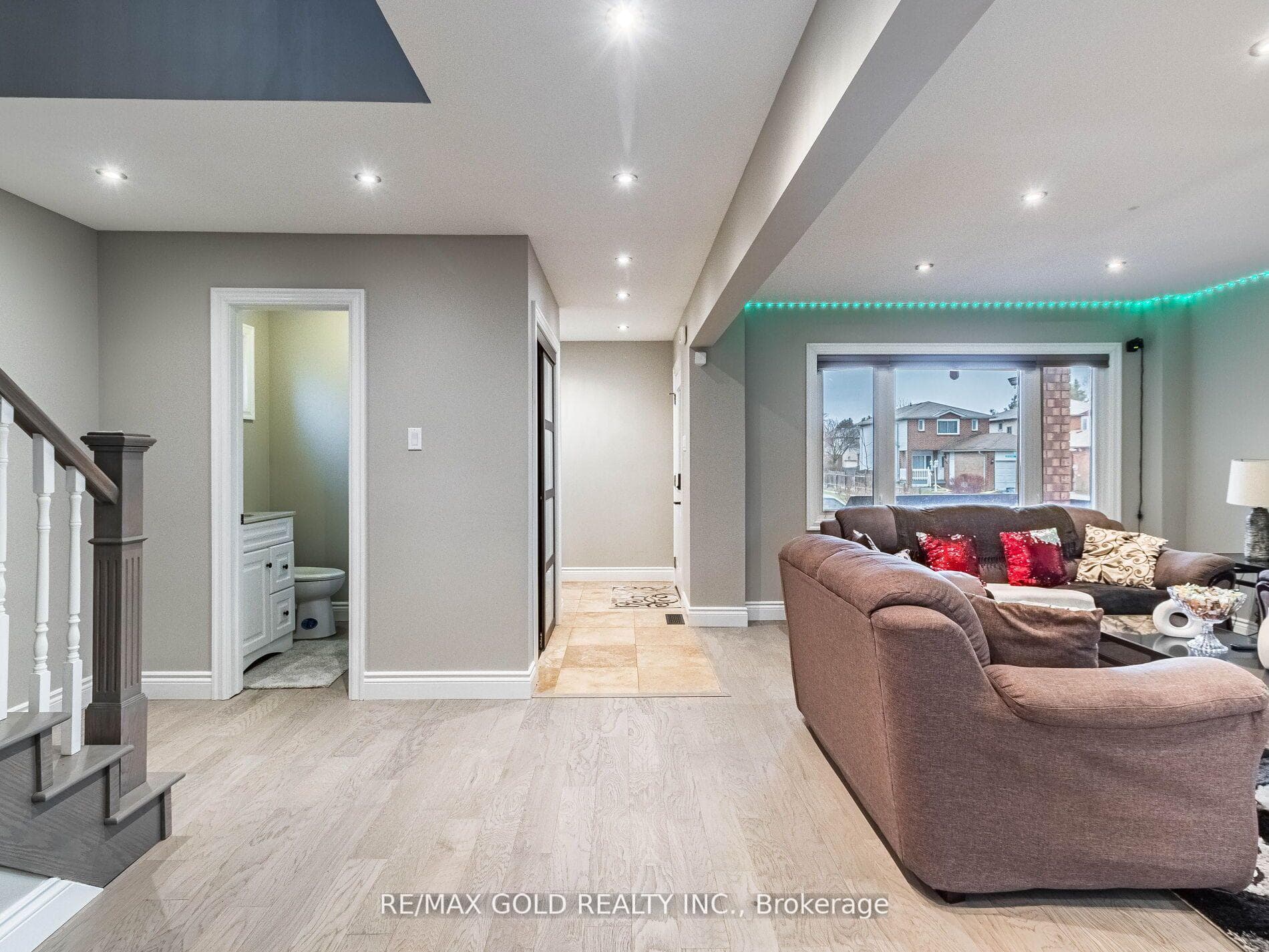 301 Hickling Trail photo 25