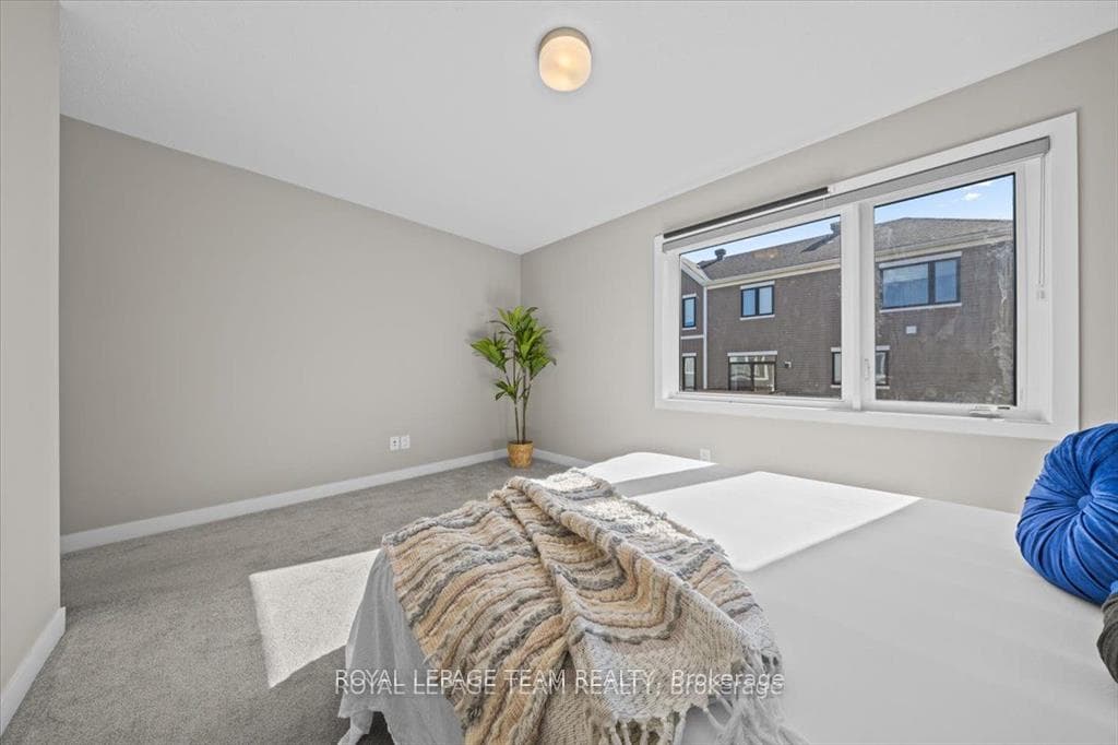 426 Epoch Street photo 17