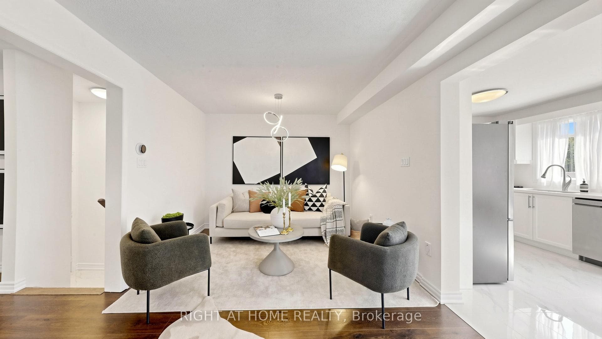 80 Barr Crescent photo 5