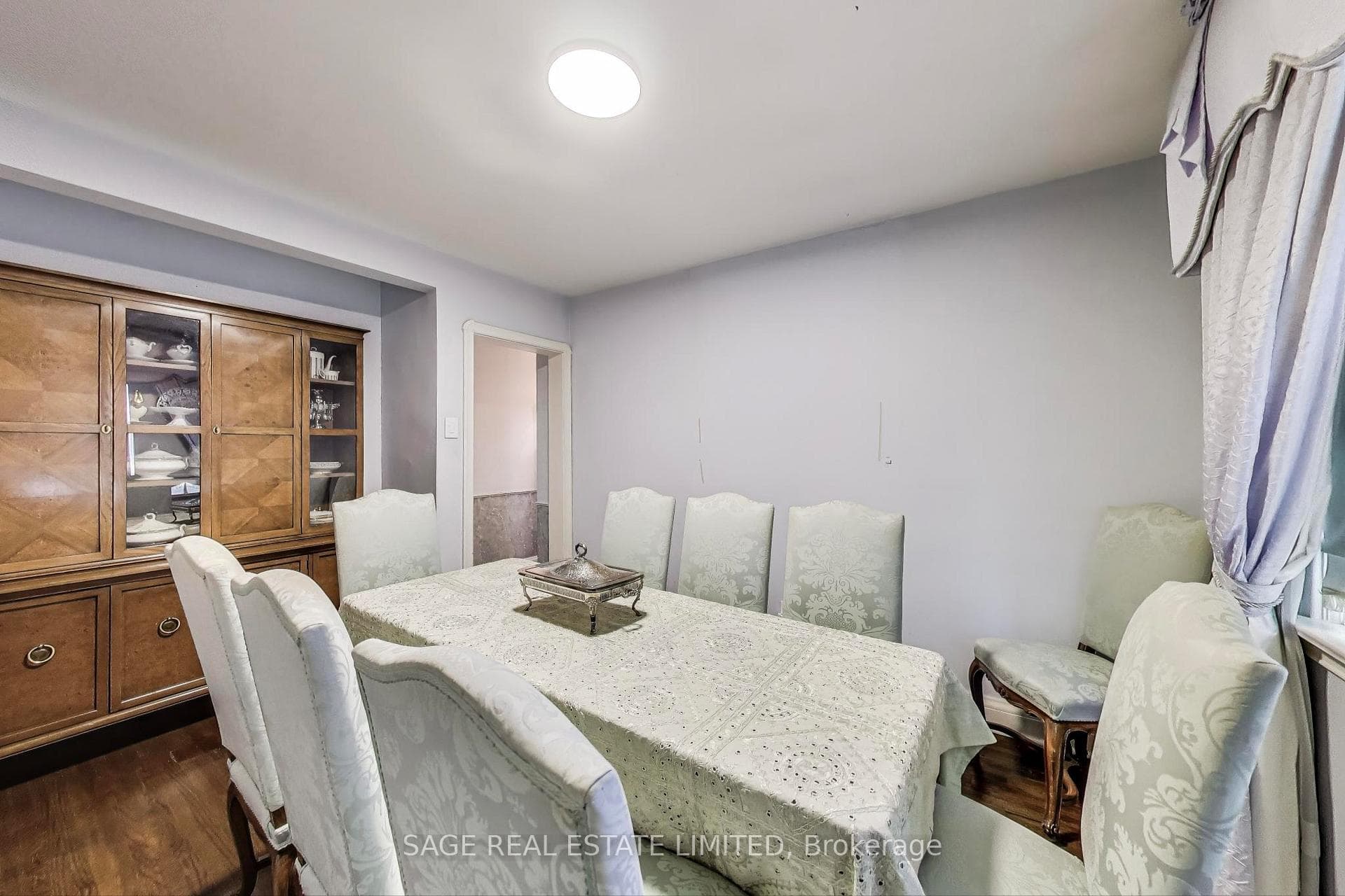 33 Kirkland Boulevard photo 11
