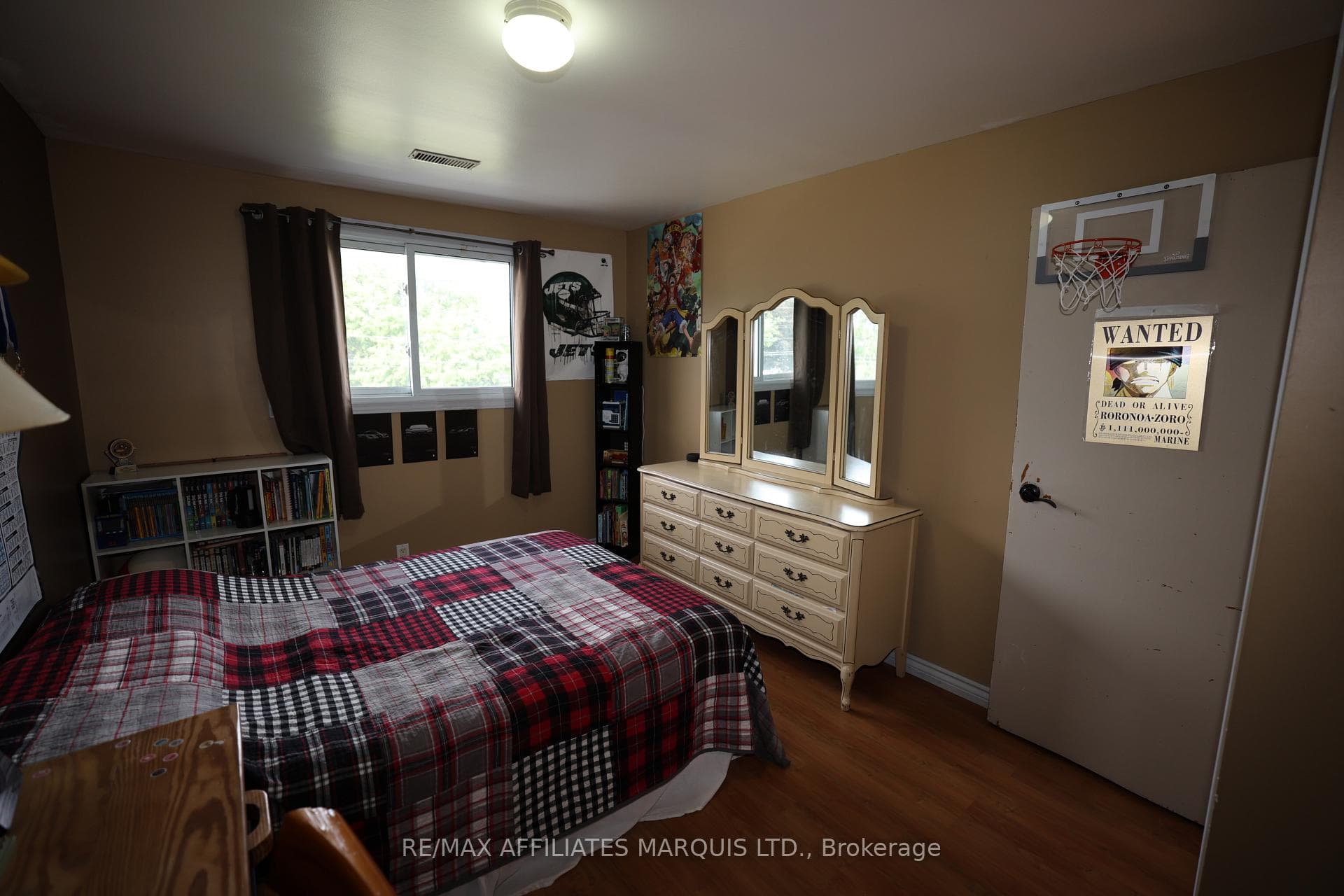 3453 Bruce Street photo 23
