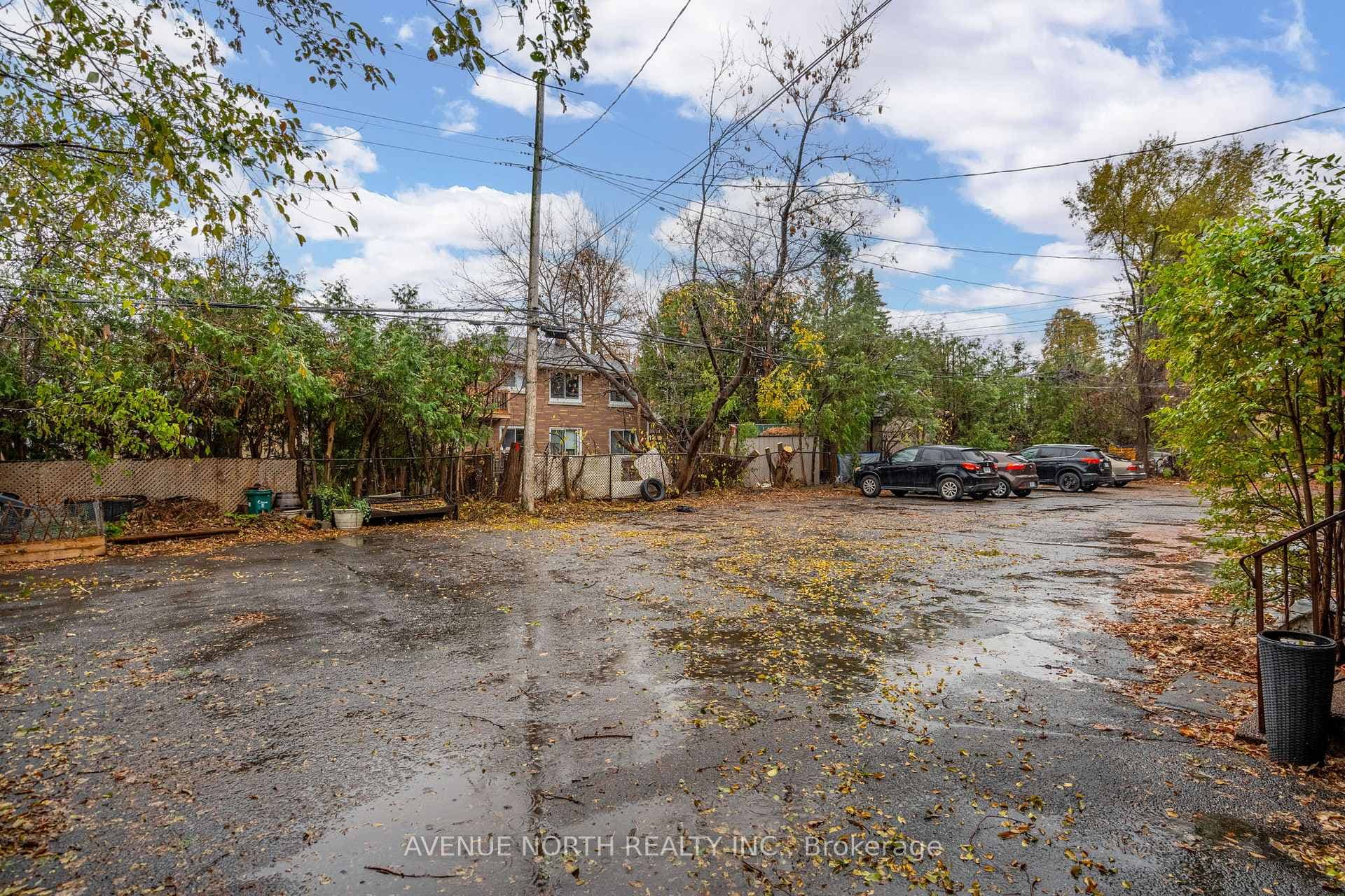 1202 Summerville Avenue photo 28