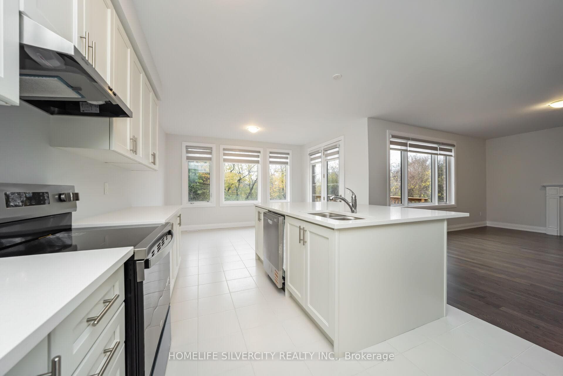 149 Harwood Avenue photo 18
