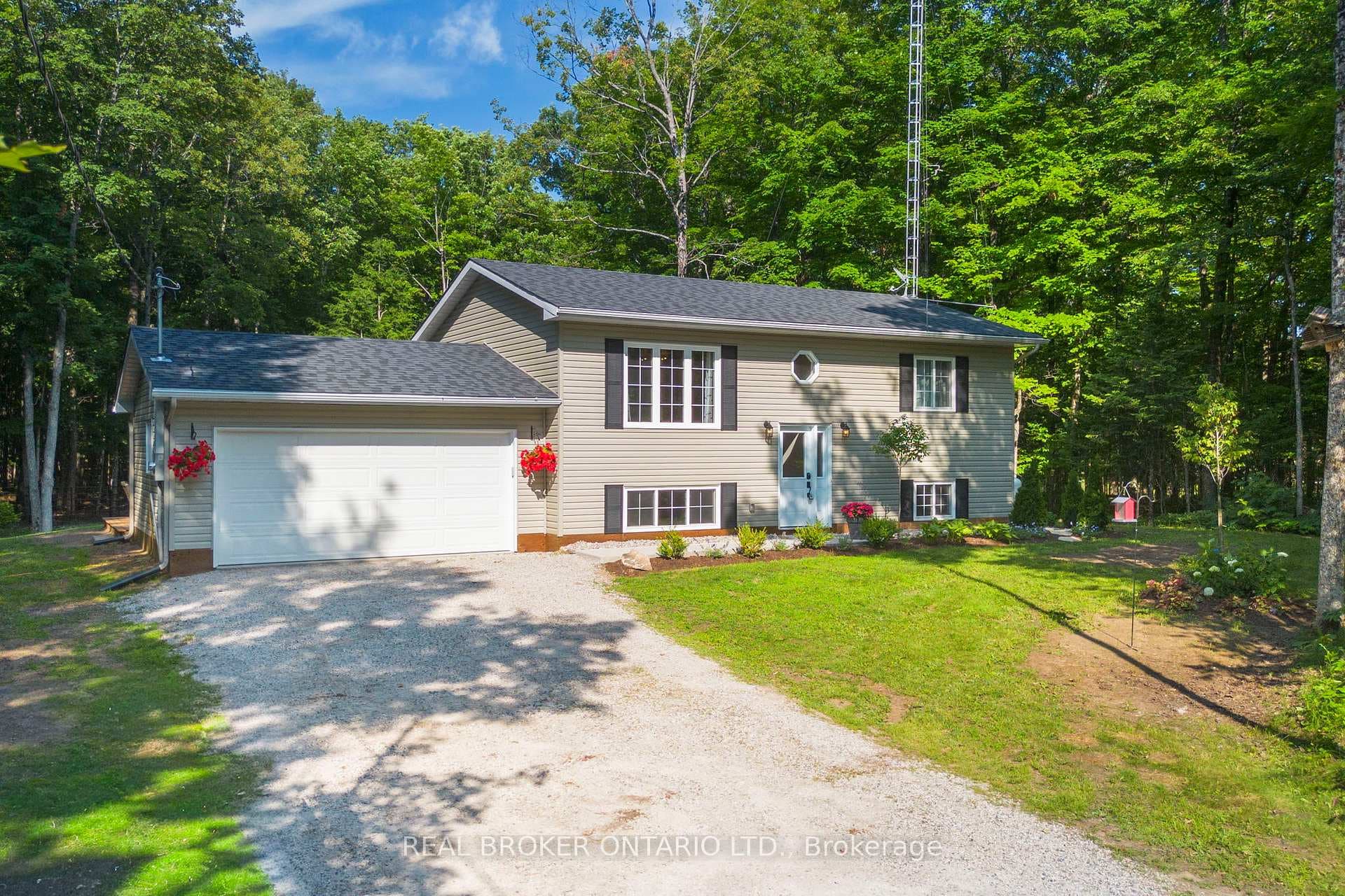 804 Darling Road photo 1