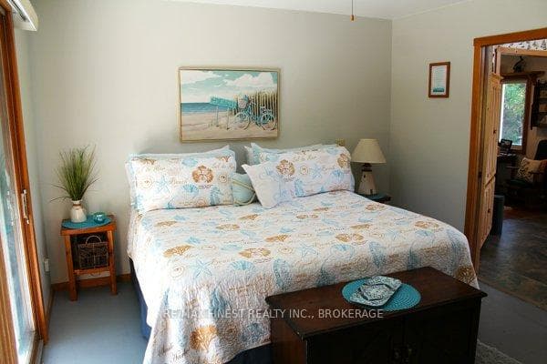 14 Downie Island photo 20