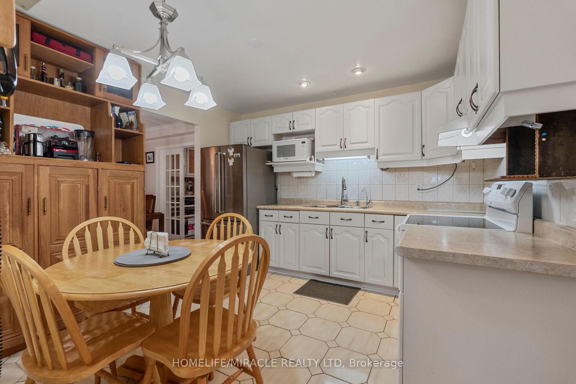 18 Snowball Crescent photo 9