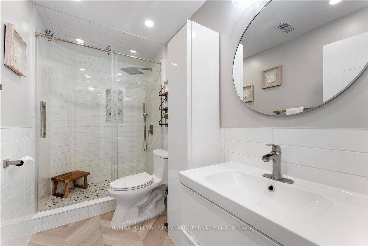 89 Hurd Street photo 35