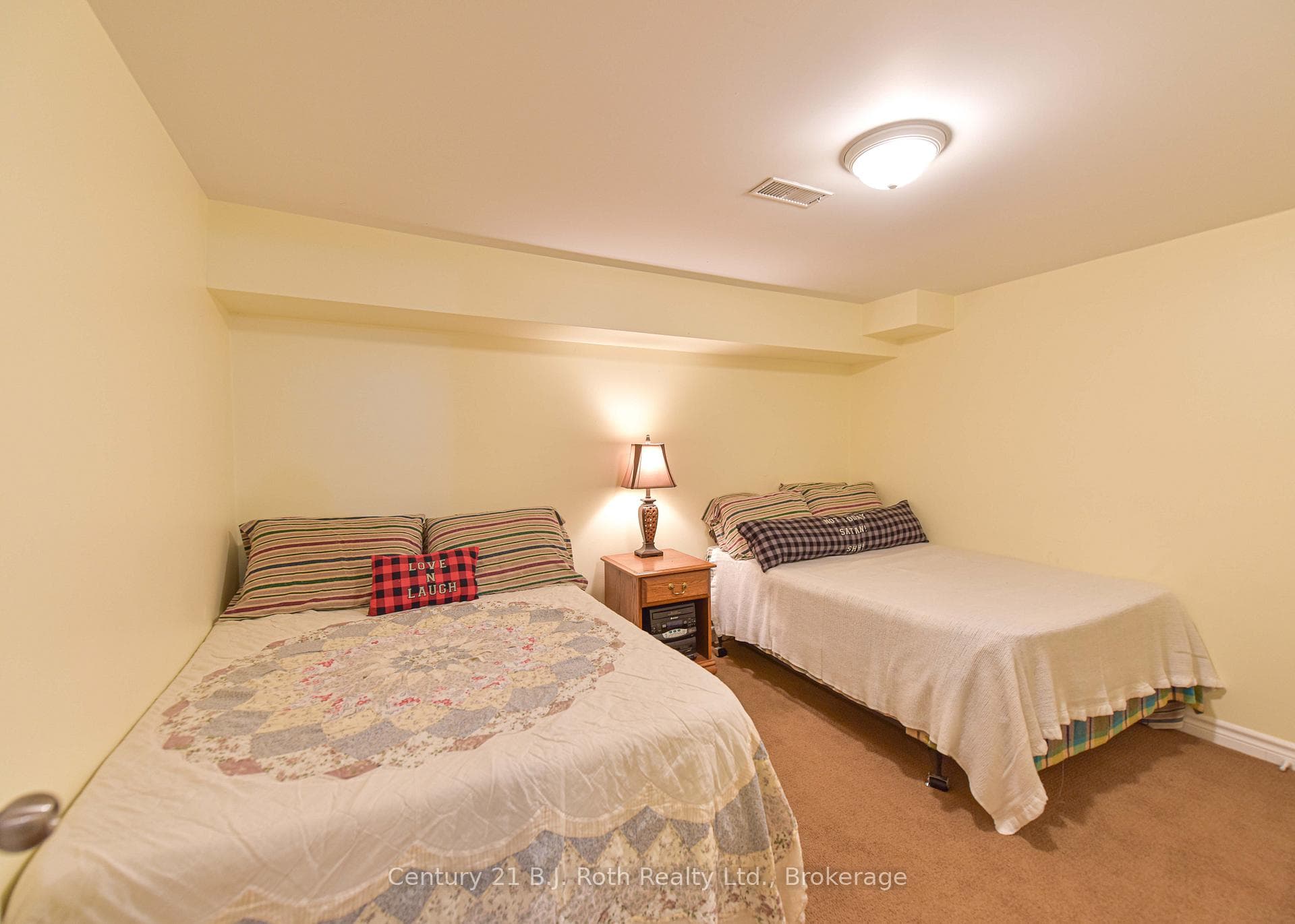 138 LAKE DALRYMPLE Road photo 38