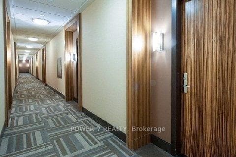 60 South Town Centre Boulevard Unit 502 photo 5
