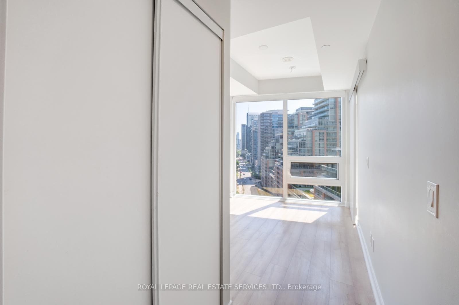 135 East Liberty Street Unit 1111 photo 13