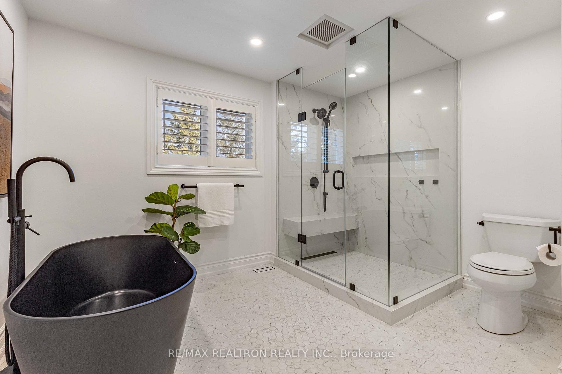 257 Petheram Place photo 26