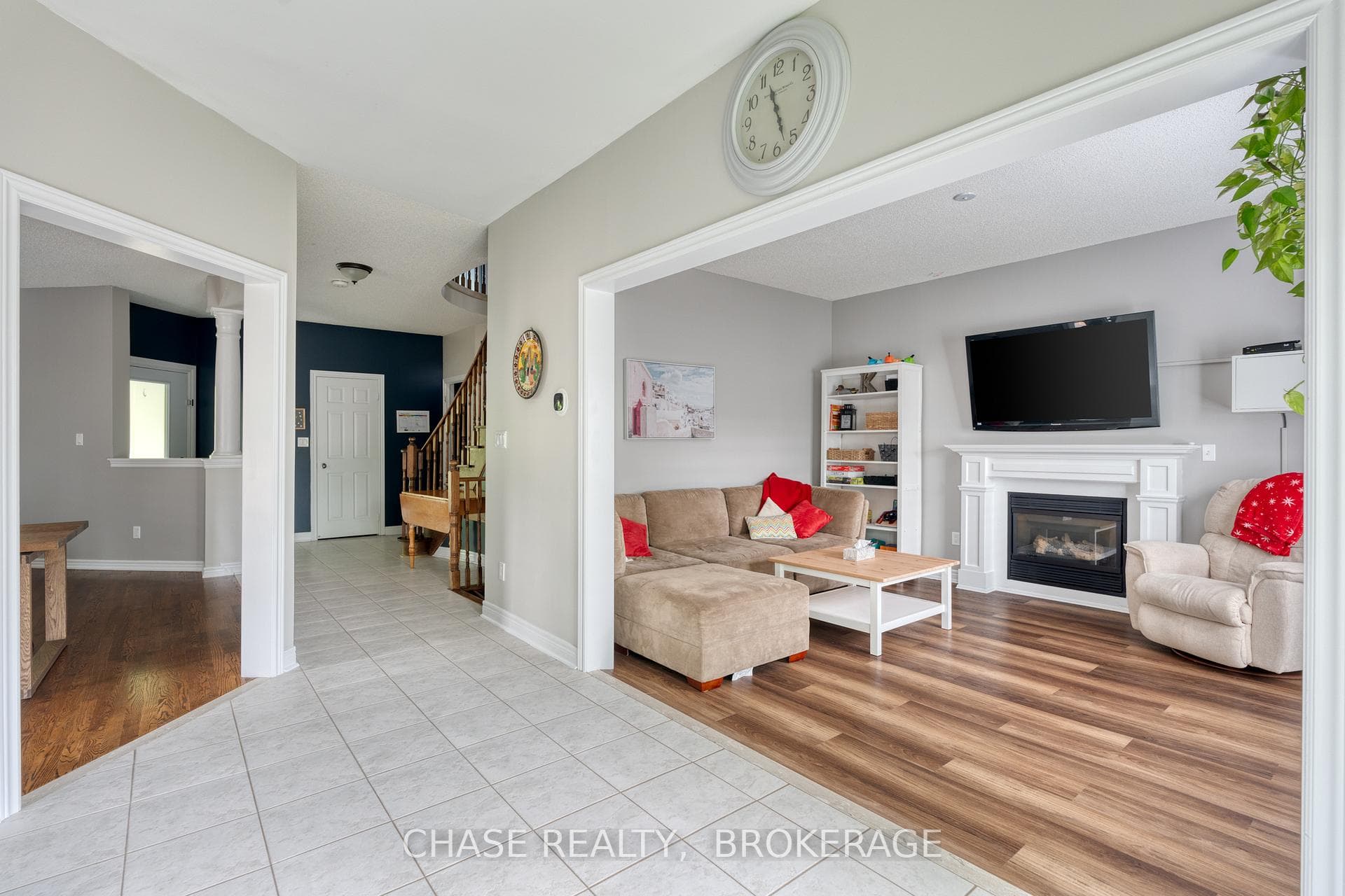 83 LIVINGSTONE Drive photo 11