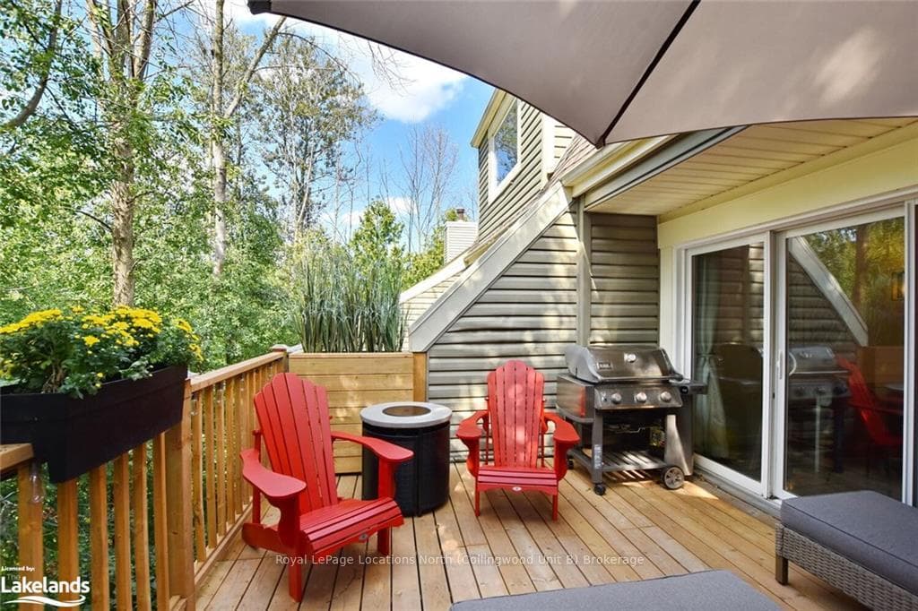 207 ESCARPMENT Crescent photo 9