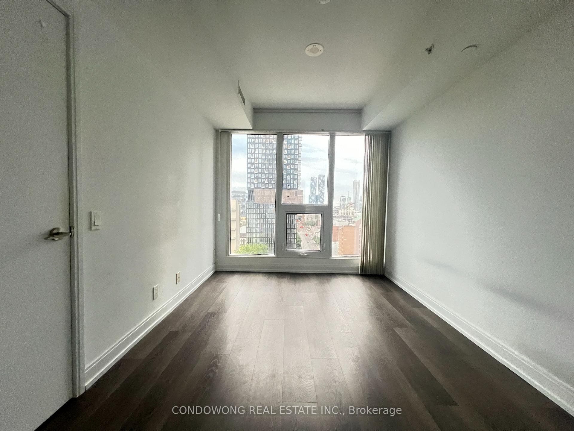 181 Dundas Street Unit 1509 photo 14