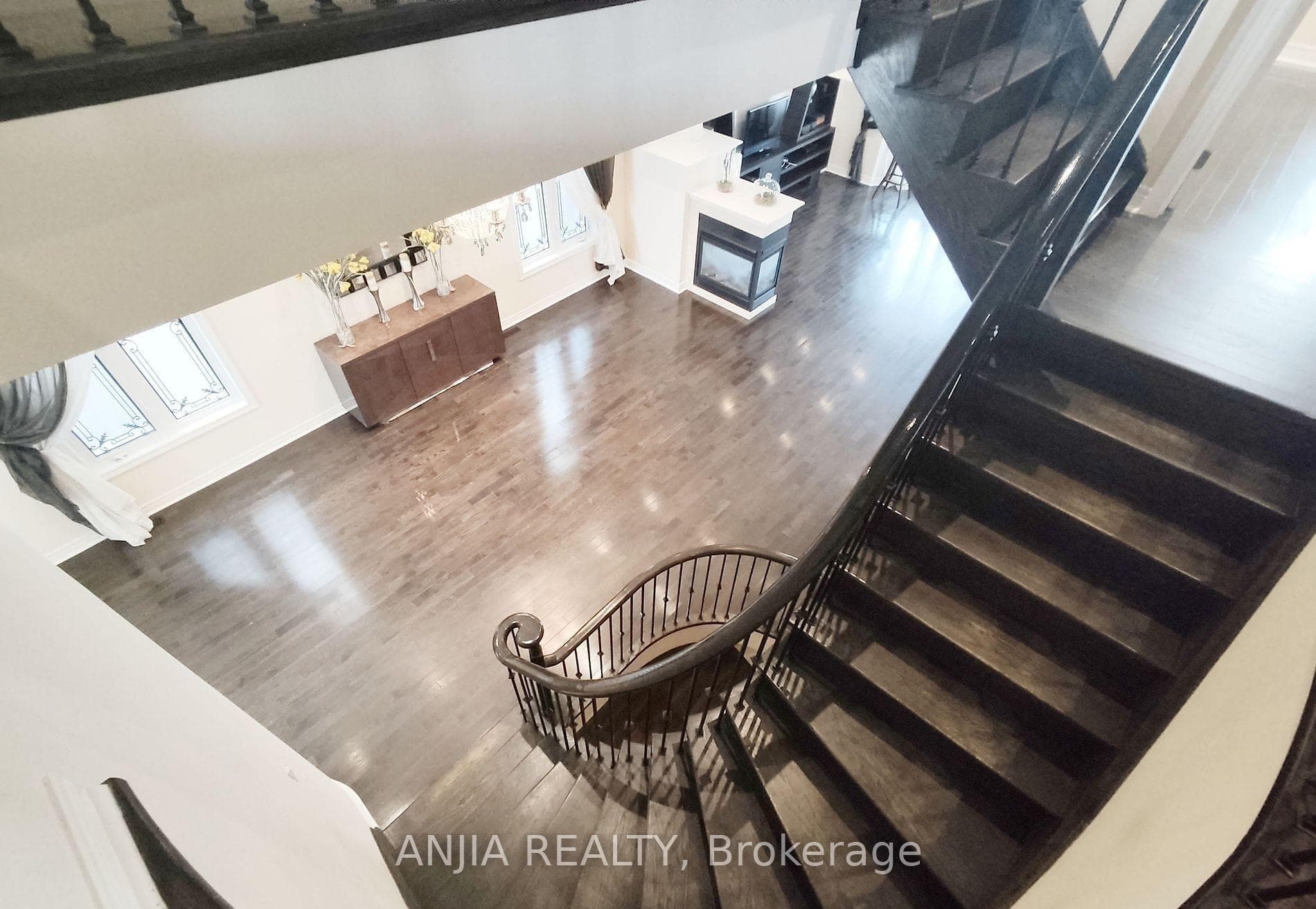 19 Savona Place photo 12