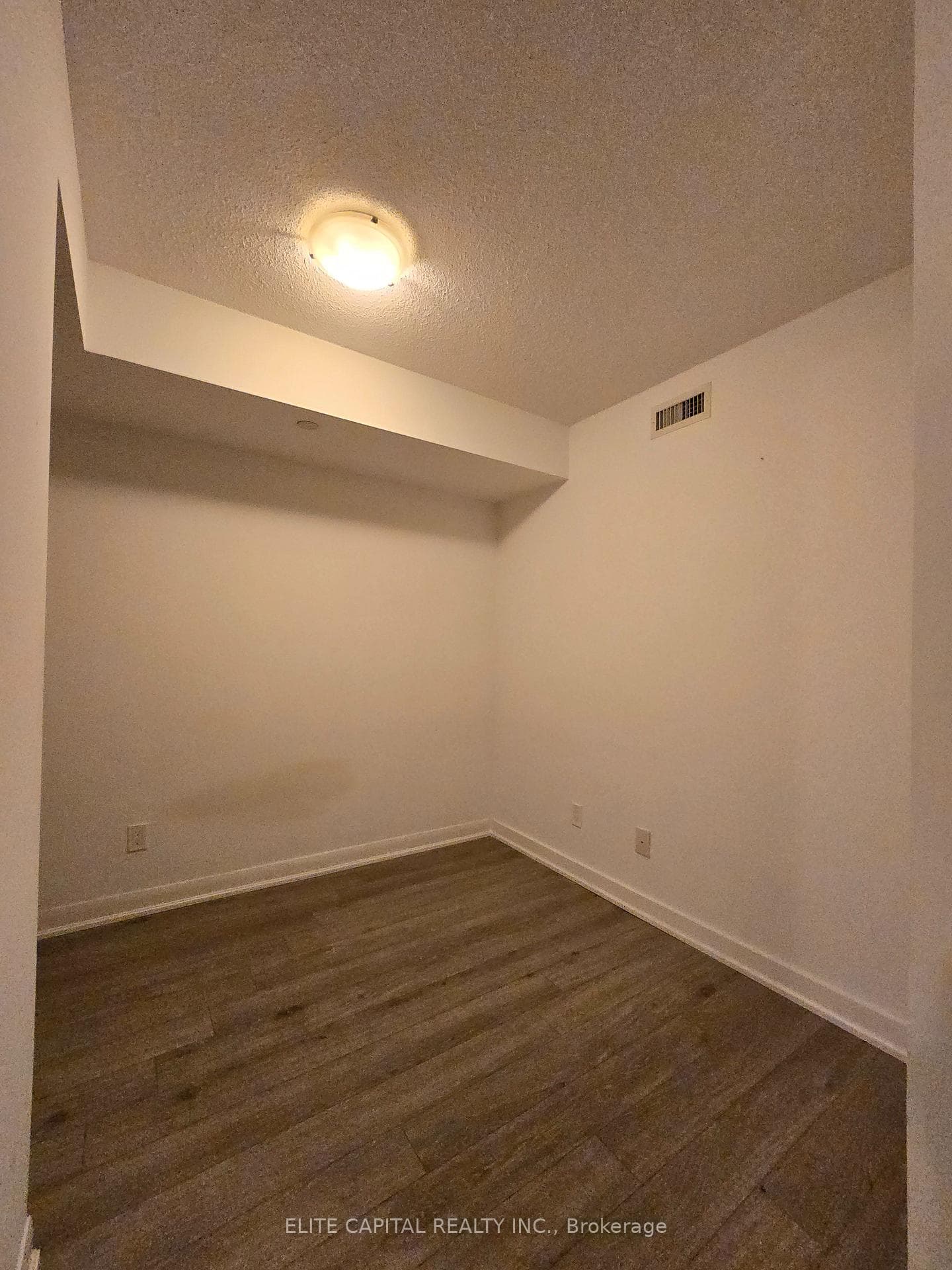 5162 Yonge Street Unit 1607 photo 8
