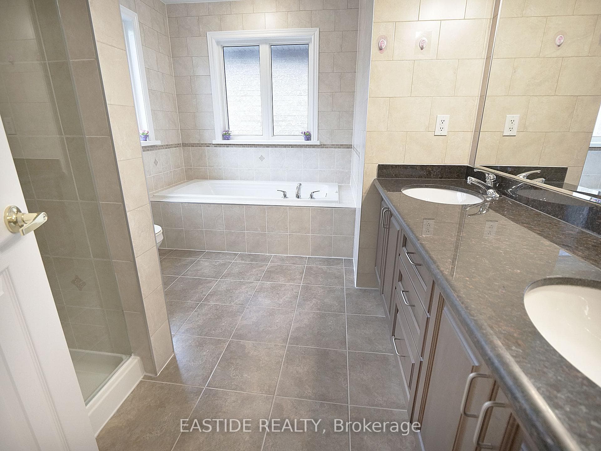 190 Delbert Circle photo 21