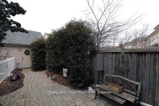 1175 Treetop Terrace photo 8