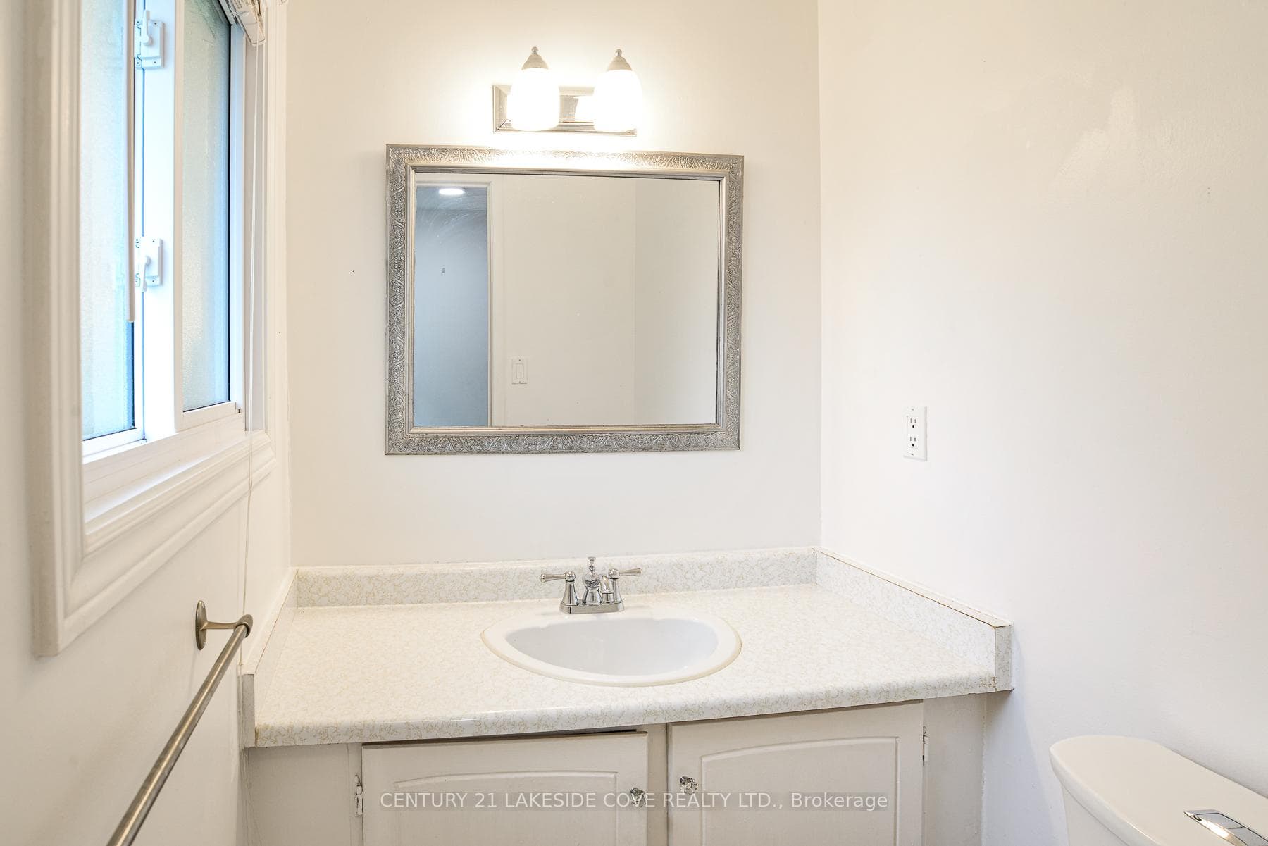4 Paradise Boulevard Unit 5 photo 16