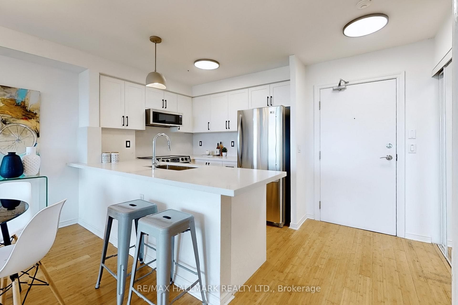 1030 Sheppard Avenue Unit 611 photo 2