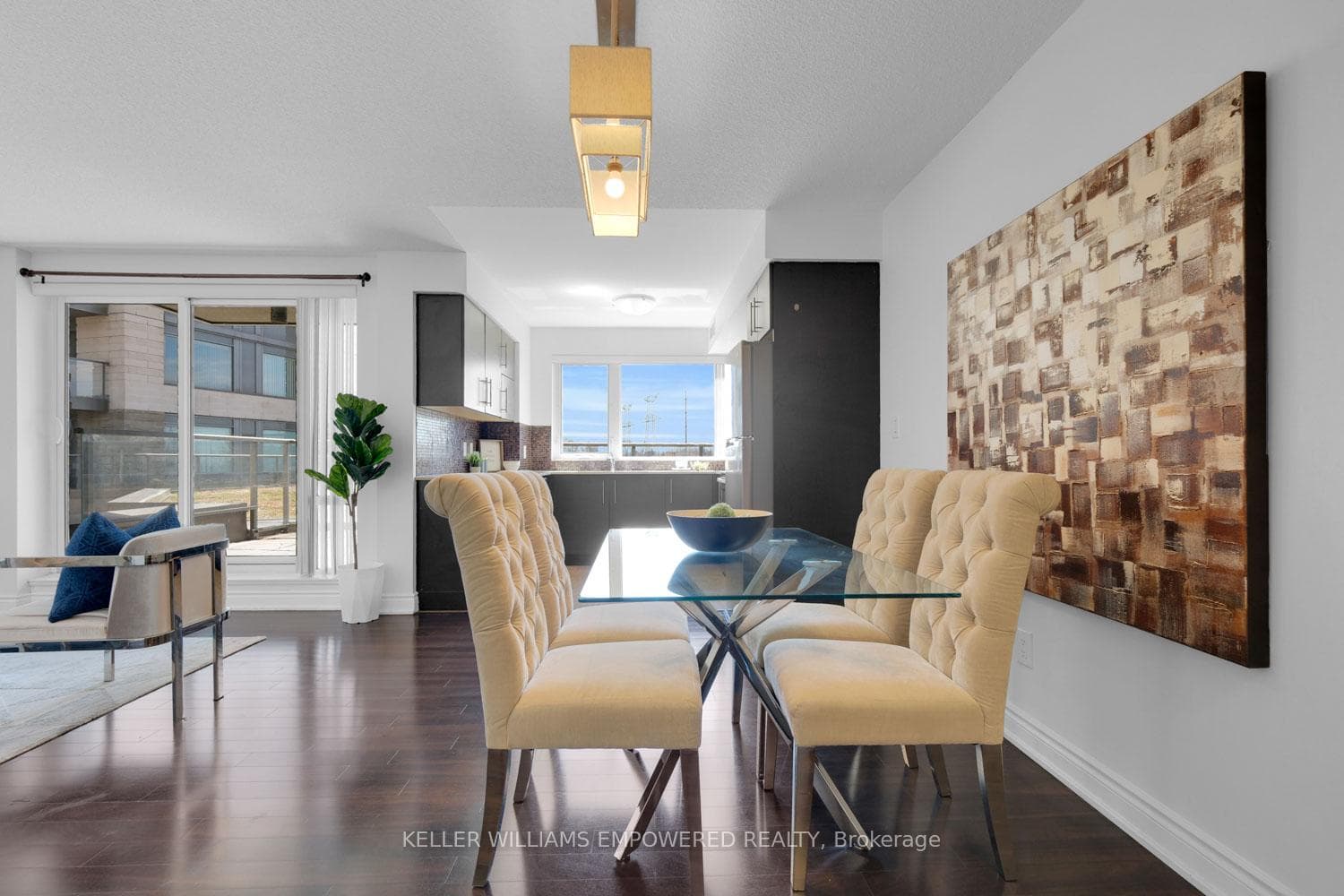 233 South Park Road Unit 303 photo 10