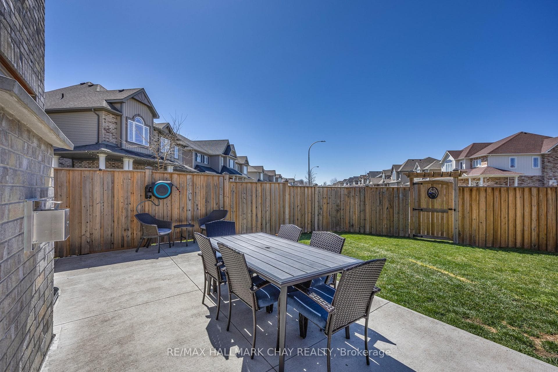 118 Hutchinson Drive photo 33